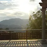 Casa Escuela De - La Casona De Landhaus Torín