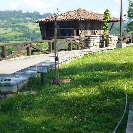 Casa Escuela De - La Casona De